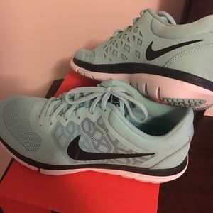 Nike Flex Trainer 4 Athletic Shoes💞